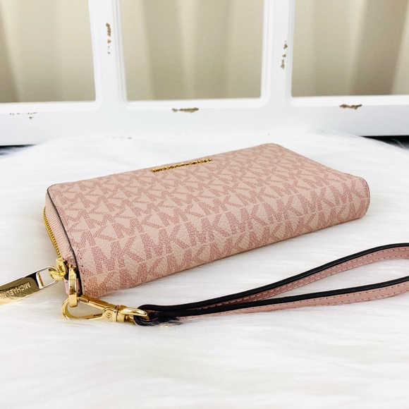 Michael Kors Jet Set Travel Large Flat Phone Case - Picture 5 of 11